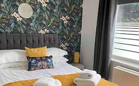 Cayton Village Hide Away